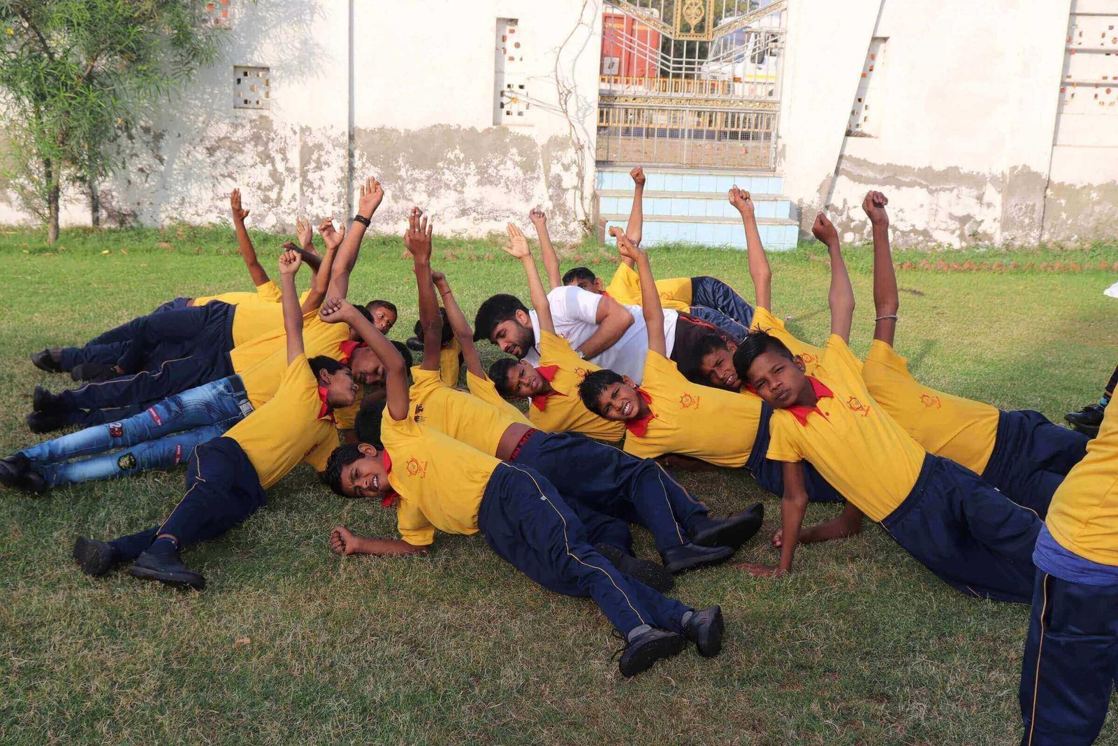 Aapni Pathshala Education